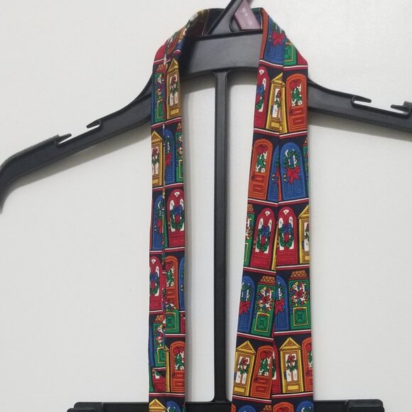 great gift: NWOT Andhurst wreathed doors silk Christmas tie - Picture 3 of 6
